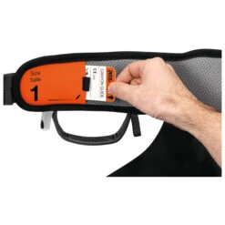 Petzl - Canyon Guide - Baudrier 10 Petzl - Canyon Guide - Baudrier -Escalade Matériel Magasin petzl canyon guide baudrier detail 4
